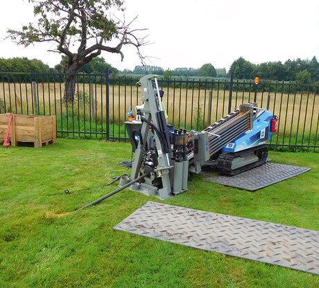 GRUNDODRILL 4X convinces in England